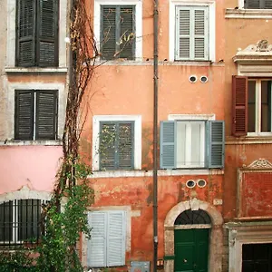 https://raffys-charming-suite.it-romehotels.com